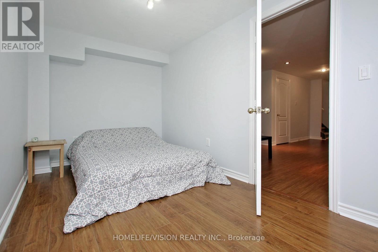 3810 Foxborough Trail, Mississauga, Ontario  L5N 7W4 - Photo 33 - W12433470