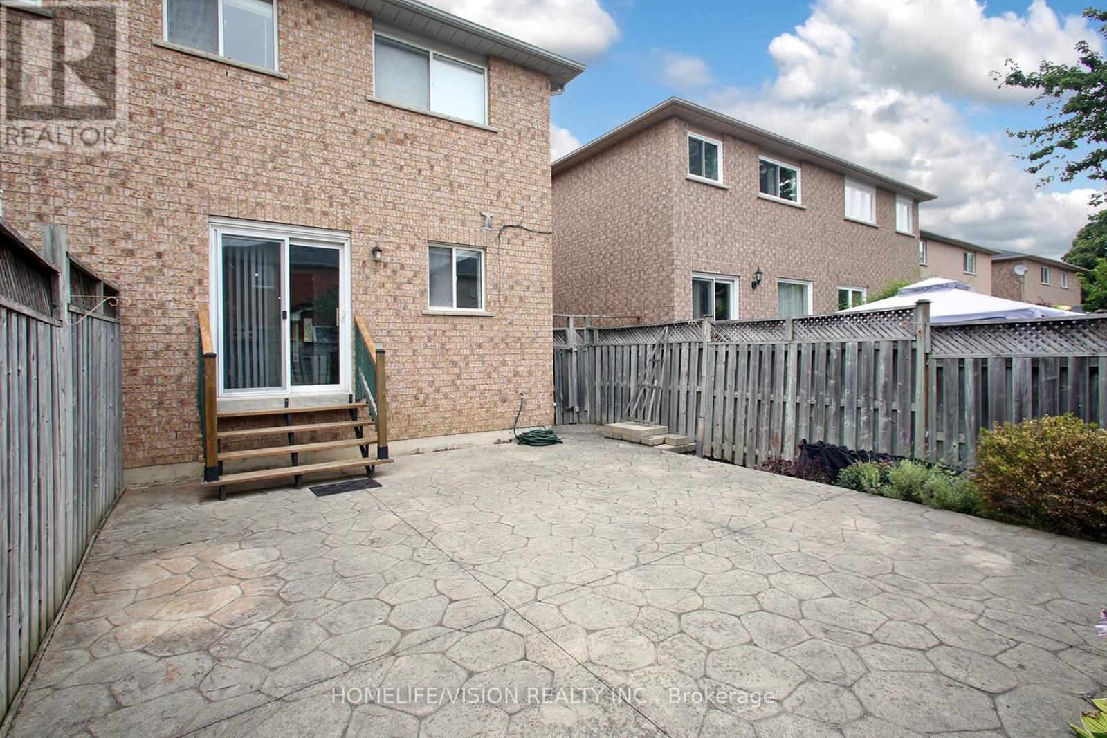 3810 Foxborough Trail, Mississauga, Ontario  L5N 7W4 - Photo 35 - W12433470