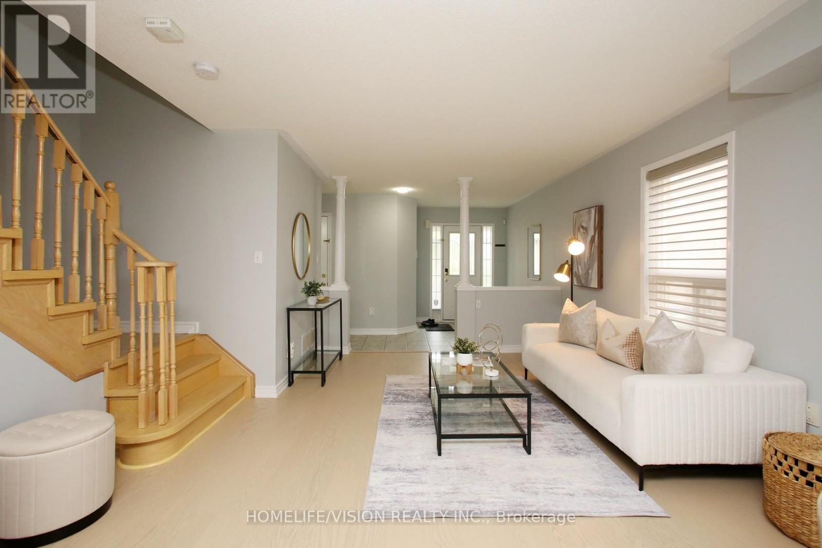 3810 Foxborough Trail, Mississauga, Ontario  L5N 7W4 - Photo 9 - W12433470