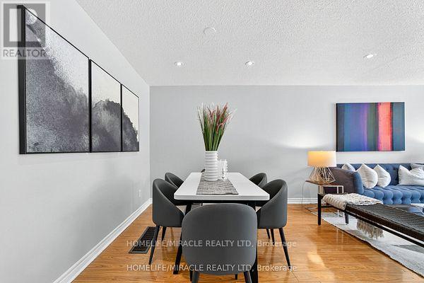 95 Greenbriar Road, Brampton, Ontario  L6S 2A4 - Photo 12 - W12433476