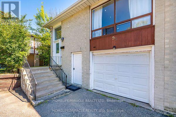 95 Greenbriar Road, Brampton, Ontario  L6S 2A4 - Photo 3 - W12433476