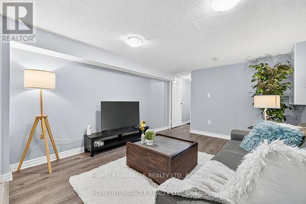 95 Greenbriar Road, Brampton, Ontario  L6S 2A4 - Photo 35 - W12433476
