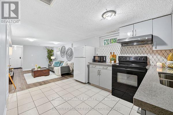 95 Greenbriar Road, Brampton, Ontario  L6S 2A4 - Photo 37 - W12433476