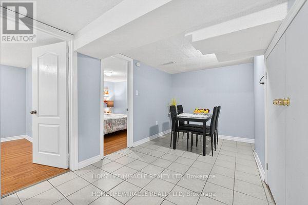 95 Greenbriar Road, Brampton, Ontario  L6S 2A4 - Photo 39 - W12433476