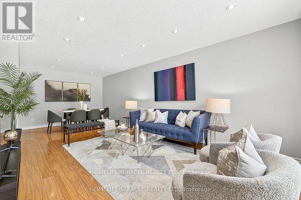 95 Greenbriar Road, Brampton, Ontario  L6S 2A4 - Photo 8 - W12433476
