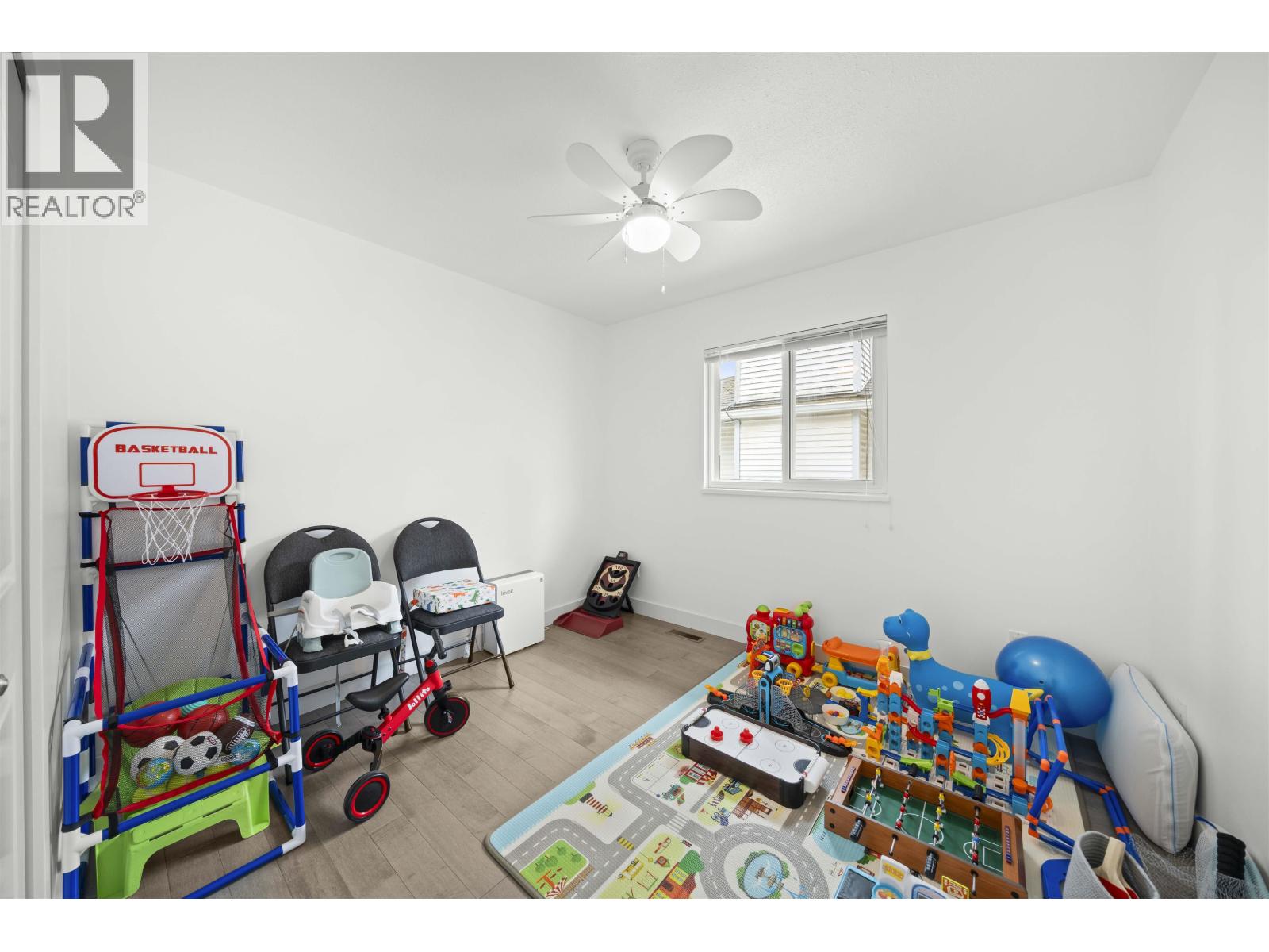 4398 Hurst Street, Burnaby, British Columbia  V5J 1M9 - Photo 18 - R3053553