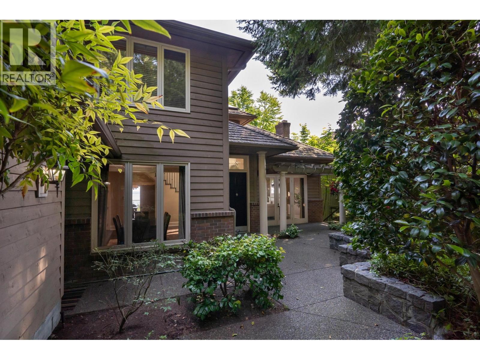 4882 Vista Place, West Vancouver, British Columbia  V7W 3E7 - Photo 3 - R3053557