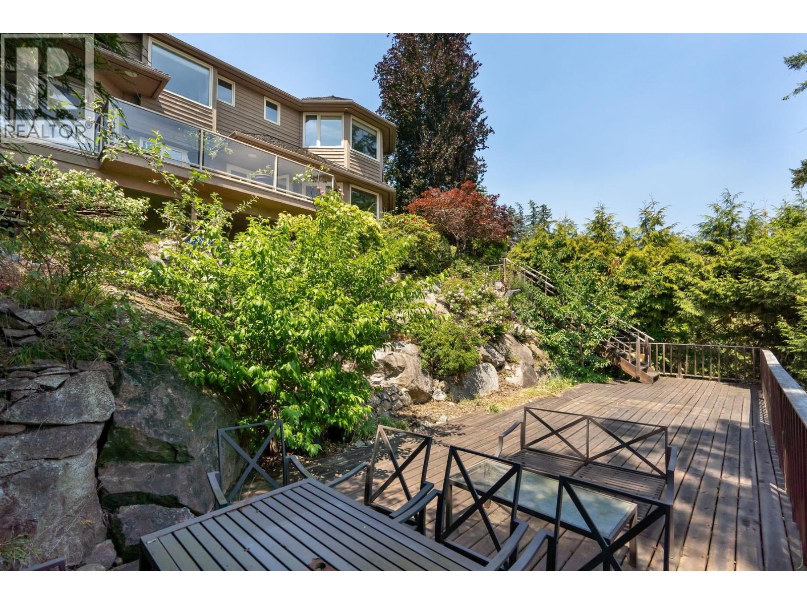 4882 Vista Place, West Vancouver, British Columbia  V7W 3E7 - Photo 39 - R3053557