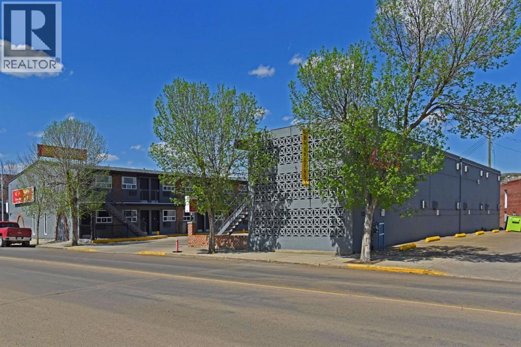 392 Centre Street, Drumheller, Alberta  T0J 0Y0 - Photo 4 - A2168094