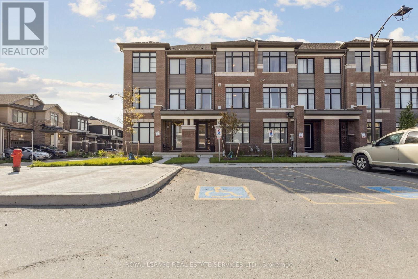 31 - 400 Newman Drive, Cambridge, Ontario  N1S 0E8 - Photo 1 - X12433468