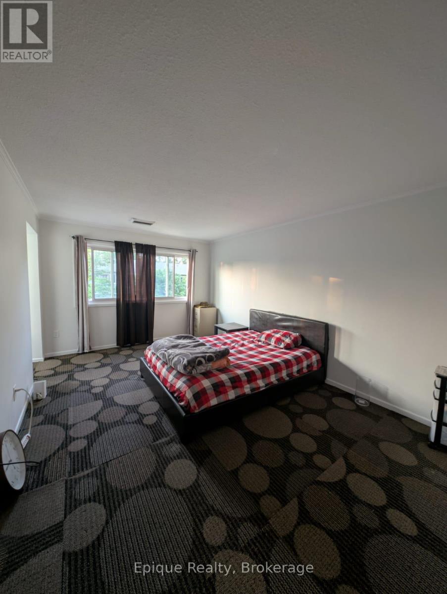 9 - 30 Green Valley Drive, Kitchener, Ontario  N2P 1G8 - Photo 6 - X12433471