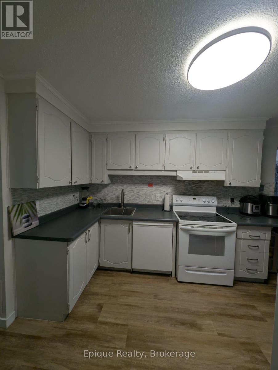 9 - 30 Green Valley Drive, Kitchener, Ontario  N2P 1G8 - Photo 8 - X12433471