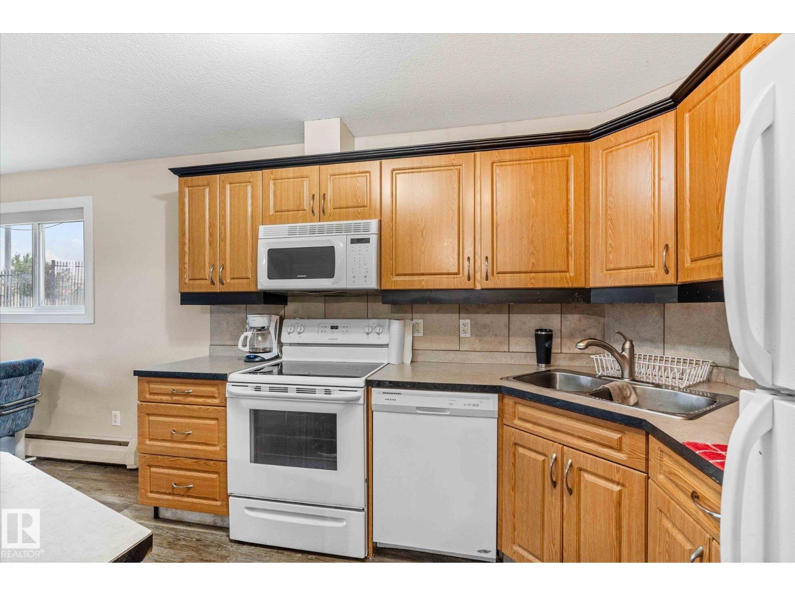 #112 9945 167 St Nw, Edmonton, Alberta  T5P 0K5 - Photo 18 - E4460033