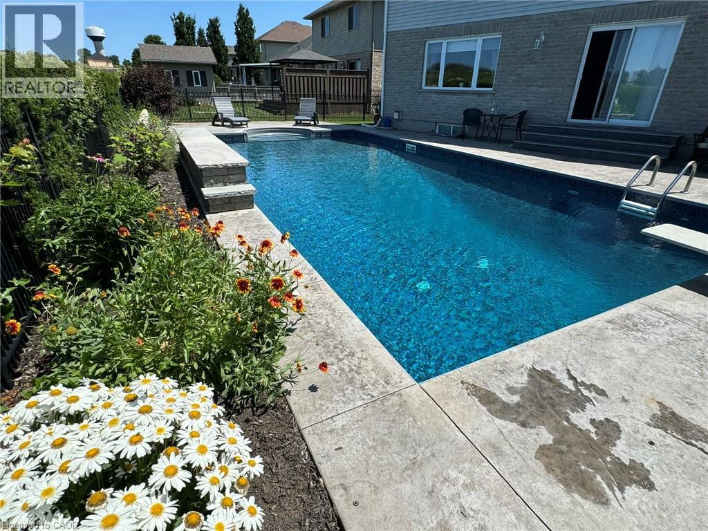 24 Applewood Street, Plattsville, Ontario  N0J 1S0 - Photo 40 - 40724252
