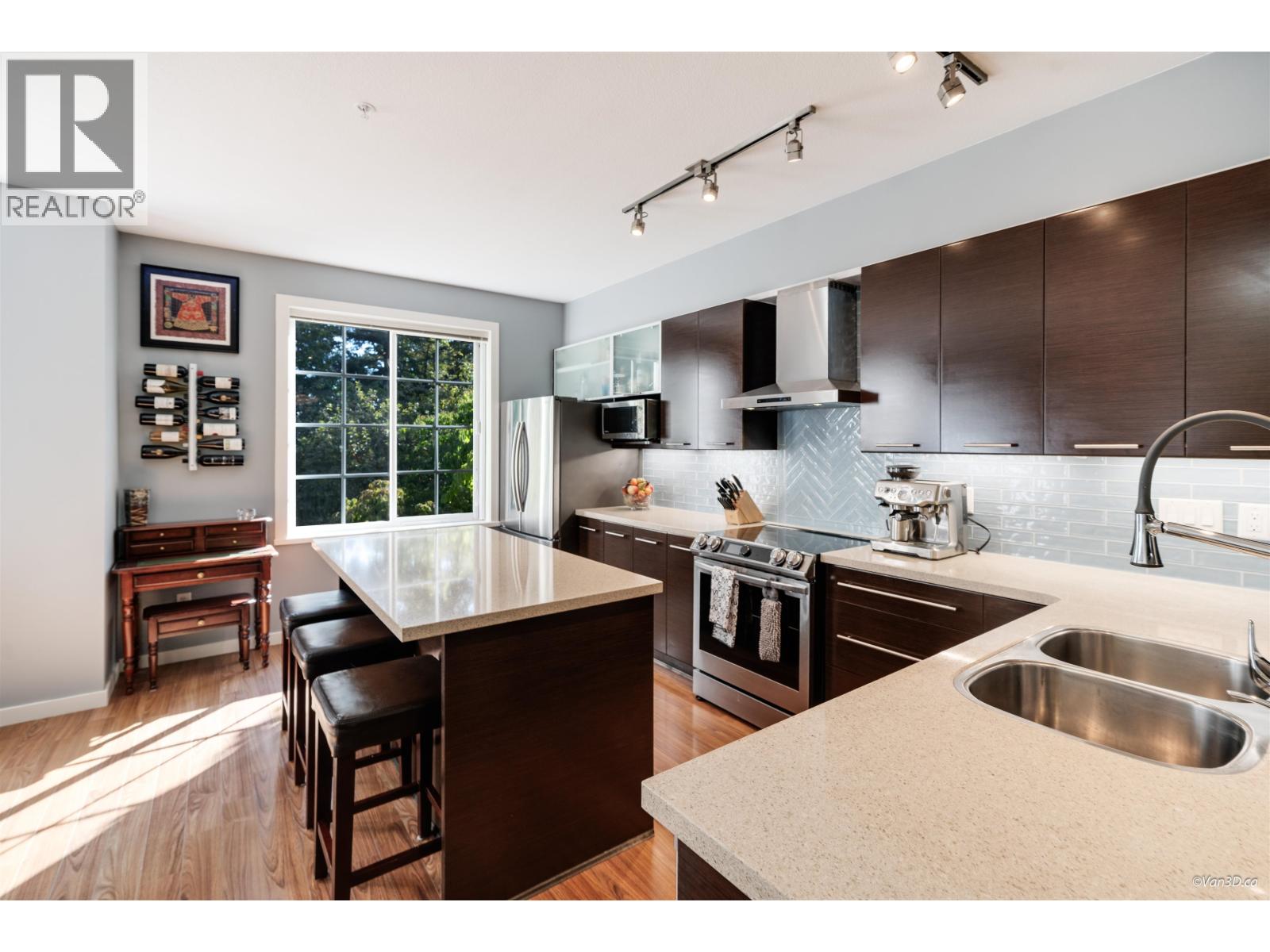 25 550 Browning Place, North Vancouver, British Columbia  V7H 3A9 - Photo 1 - R3053358
