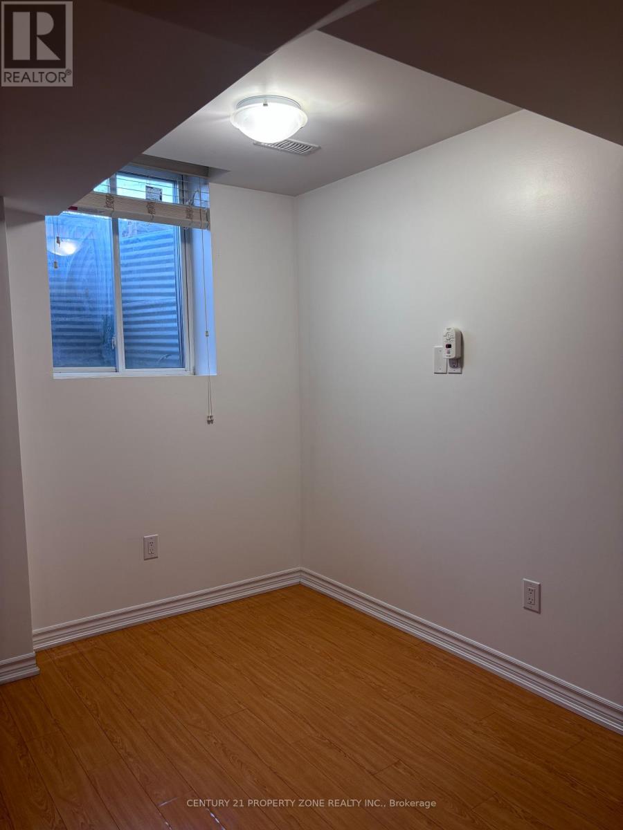 19 Angelgate Road (Basement) Road E, Brampton, Ontario  L6Y 0X8 - Photo 6 - W12405489