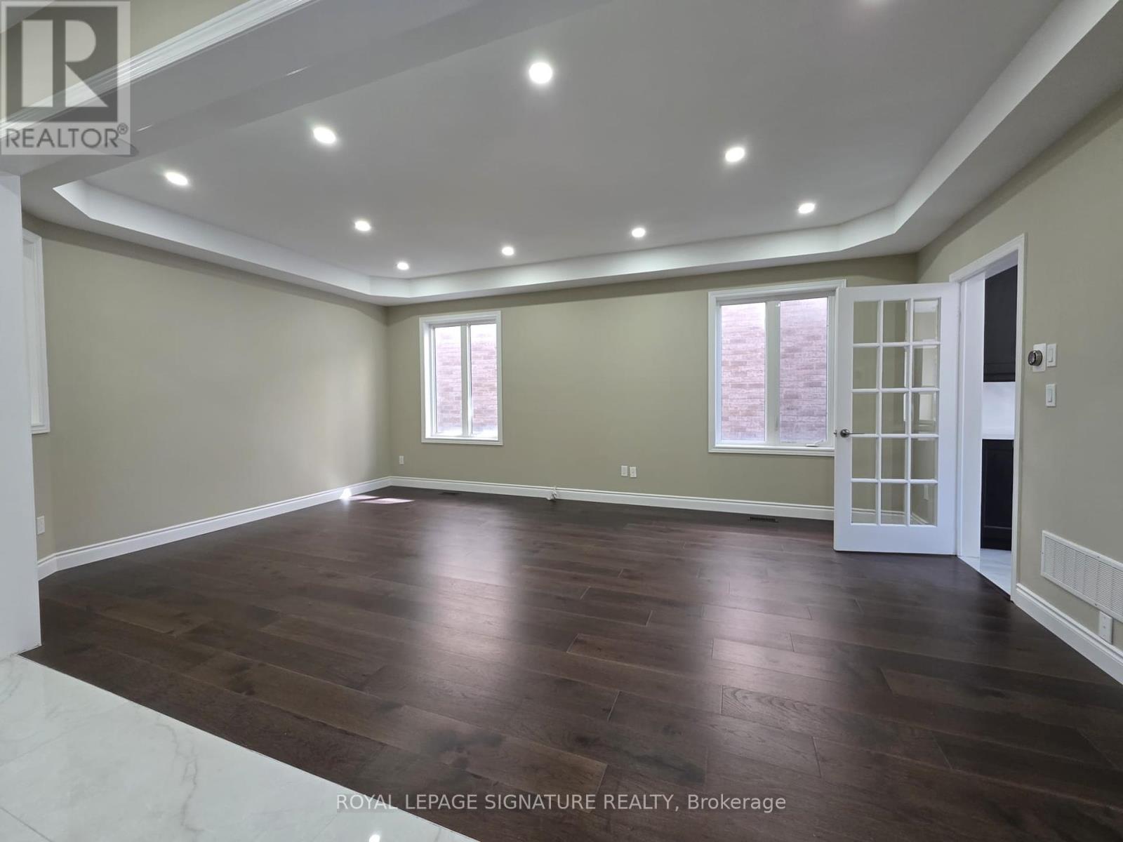 152 Mcknight Avenue, Hamilton, Ontario  L0R 2H7 - Photo 4 - X12415047