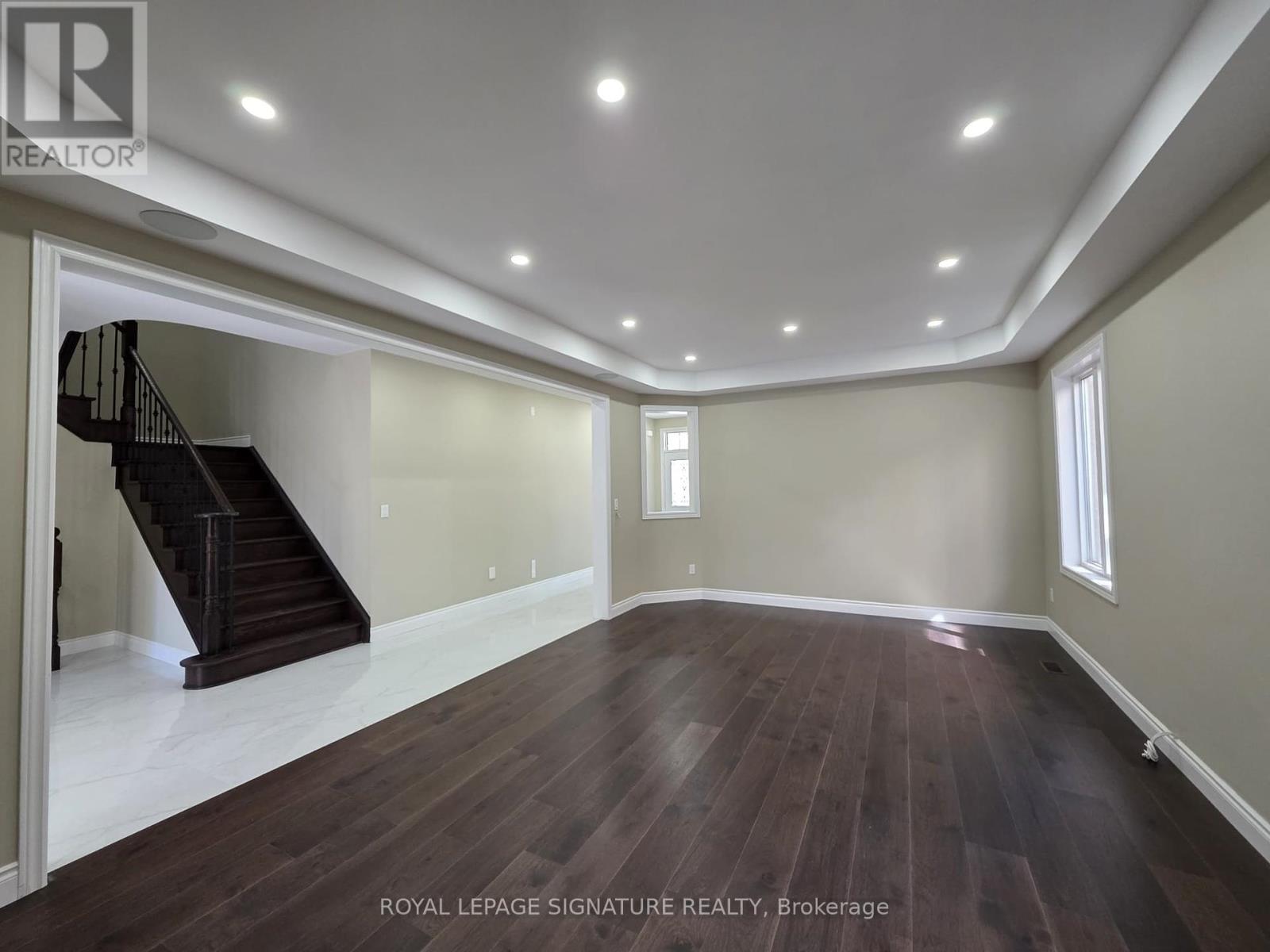152 Mcknight Avenue, Hamilton, Ontario  L0R 2H7 - Photo 5 - X12415047