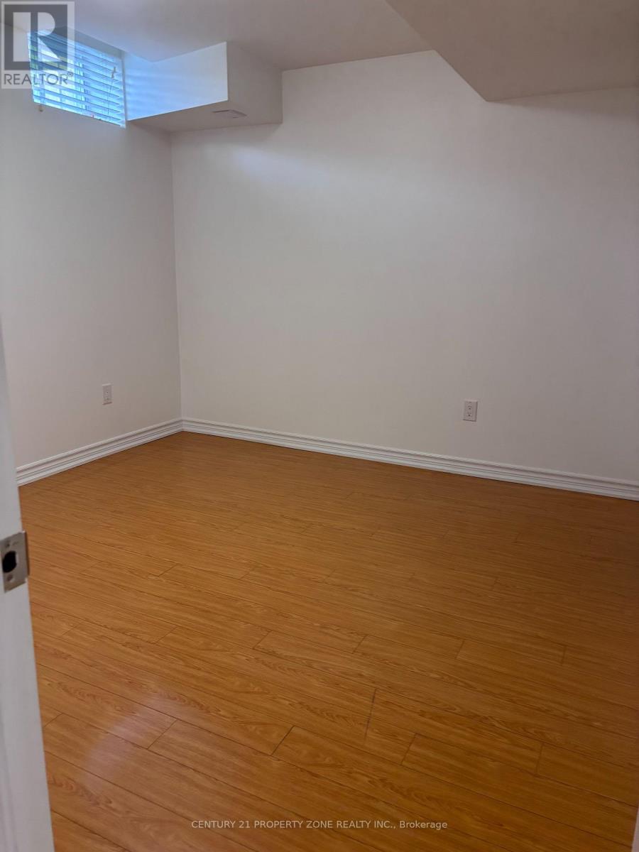 19 Angelgate Road (Basement) Road E, Brampton, Ontario  L6Y 0X8 - Photo 8 - W12405489