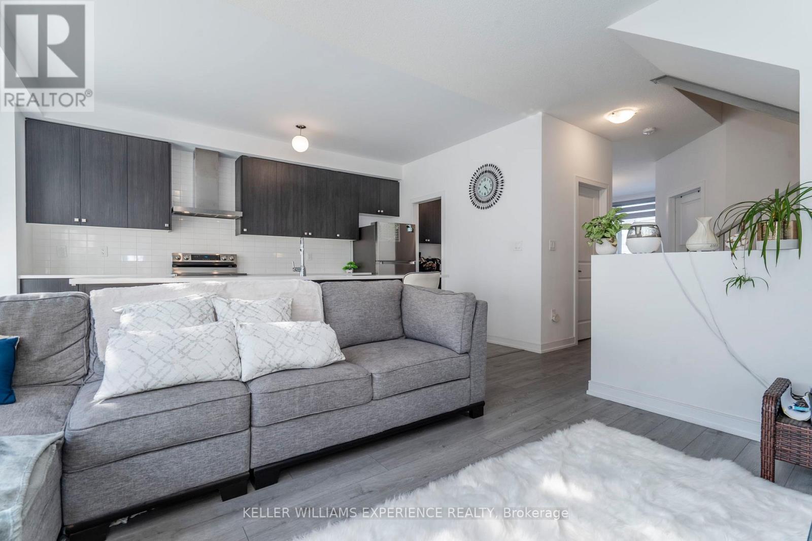 115 Blue Forest Crescent, Barrie, Ontario  L9J 0N7 - Photo 18 - S12433249