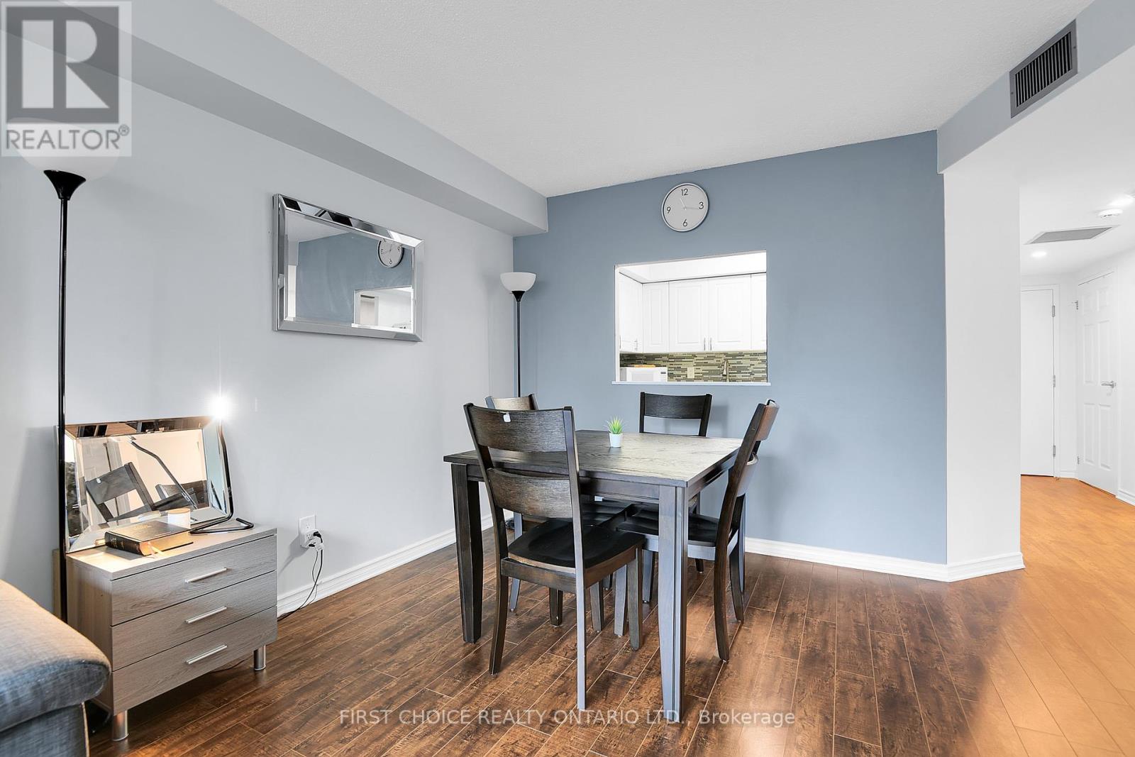 303 - 1500 Riverside Drive, Ottawa, Ontario  K1G 4J4 - Photo 12 - X12433495