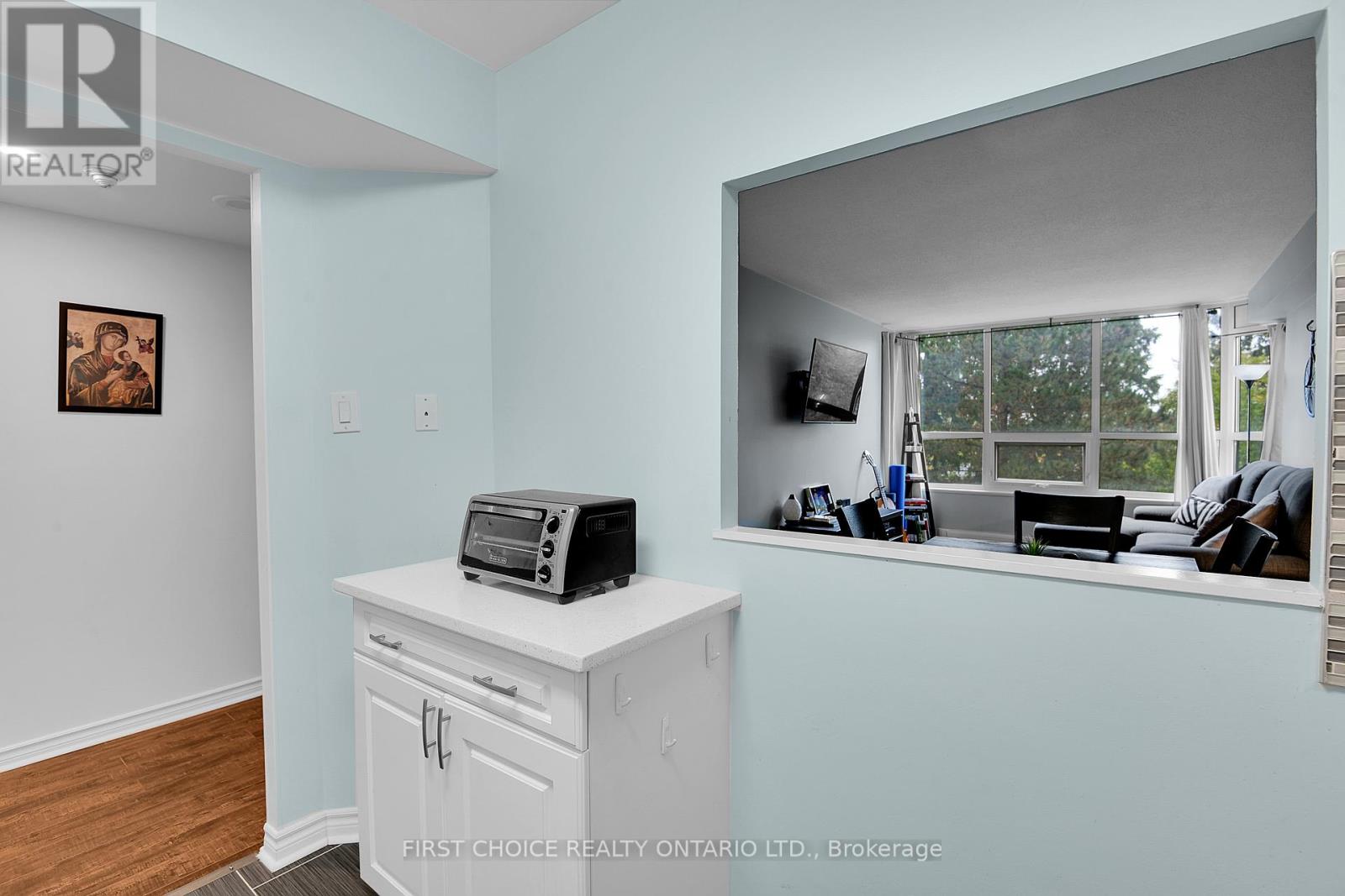 303 - 1500 Riverside Drive, Ottawa, Ontario  K1G 4J4 - Photo 16 - X12433495