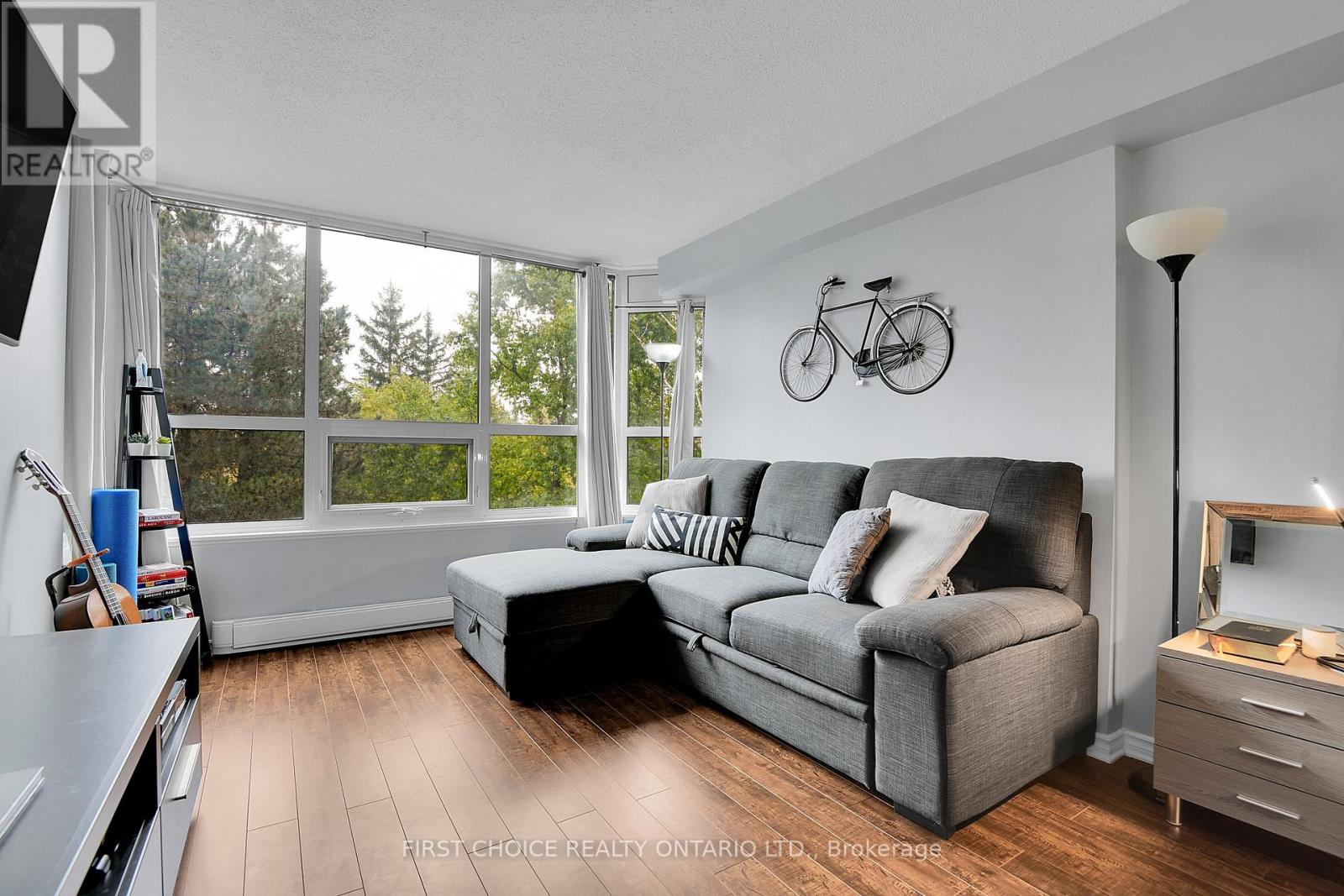 303 - 1500 Riverside Drive, Ottawa, Ontario  K1G 4J4 - Photo 7 - X12433495