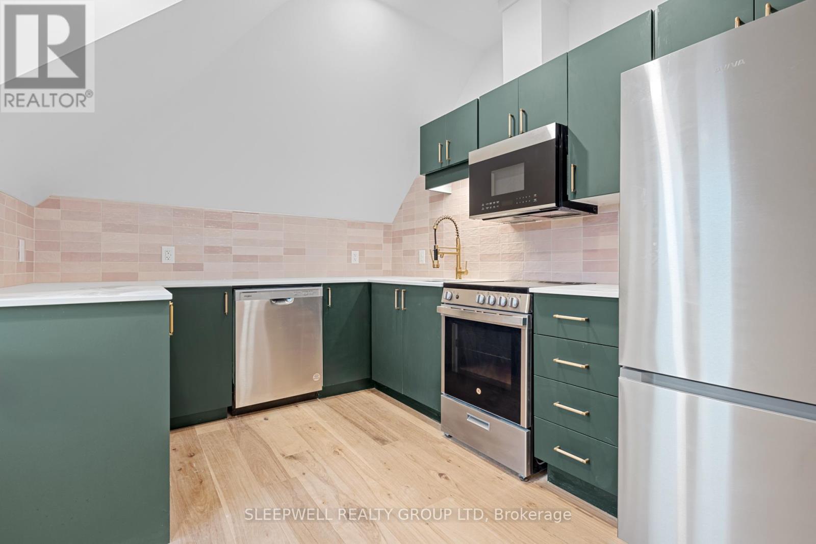301 - 476 Wilbrod Street, Ottawa, Ontario  K1N 6M8 - Photo 11 - X12433498
