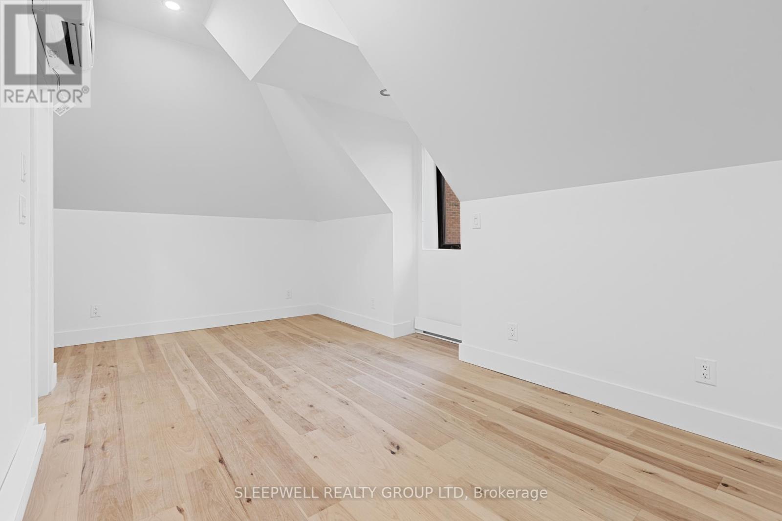 301 - 476 Wilbrod Street, Ottawa, Ontario  K1N 6M8 - Photo 14 - X12433498