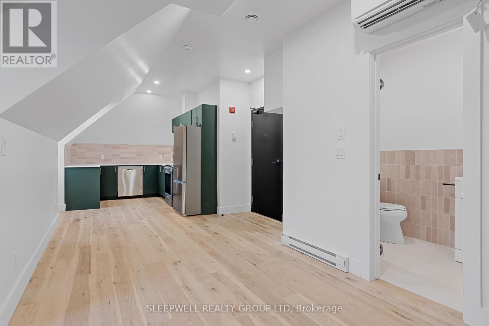 301 - 476 Wilbrod Street, Ottawa, Ontario  K1N 6M8 - Photo 5 - X12433498