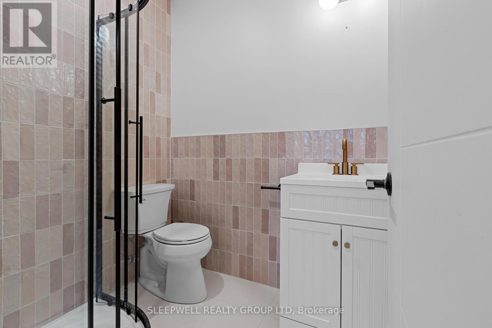 301 - 476 Wilbrod Street, Ottawa, Ontario  K1N 6M8 - Photo 8 - X12433498