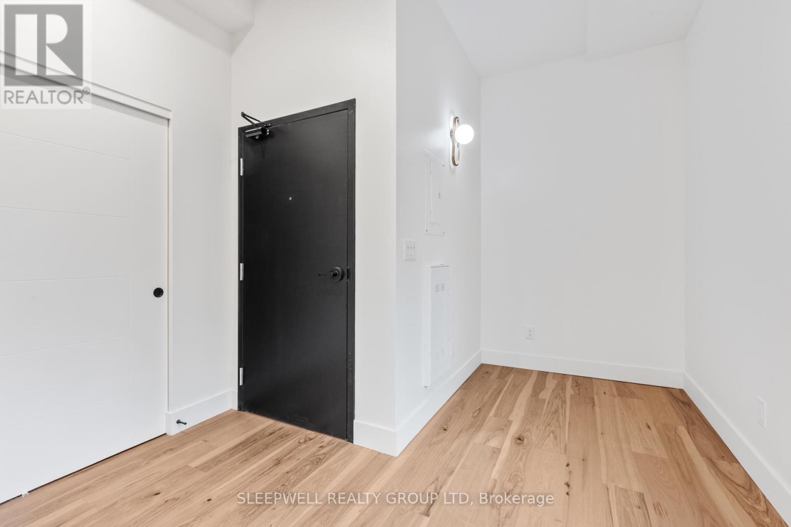 106 - 476 Wilbrod Street, Ottawa, Ontario  K1N 6M8 - Photo 4 - X12433501