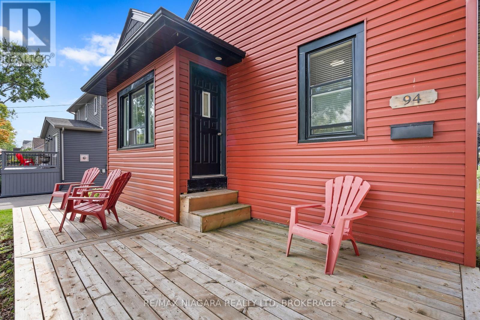94 Clare Avenue, Port Colborne (Sugarloaf), Ontario  L3K 5H4 - Photo 3 - X12433492