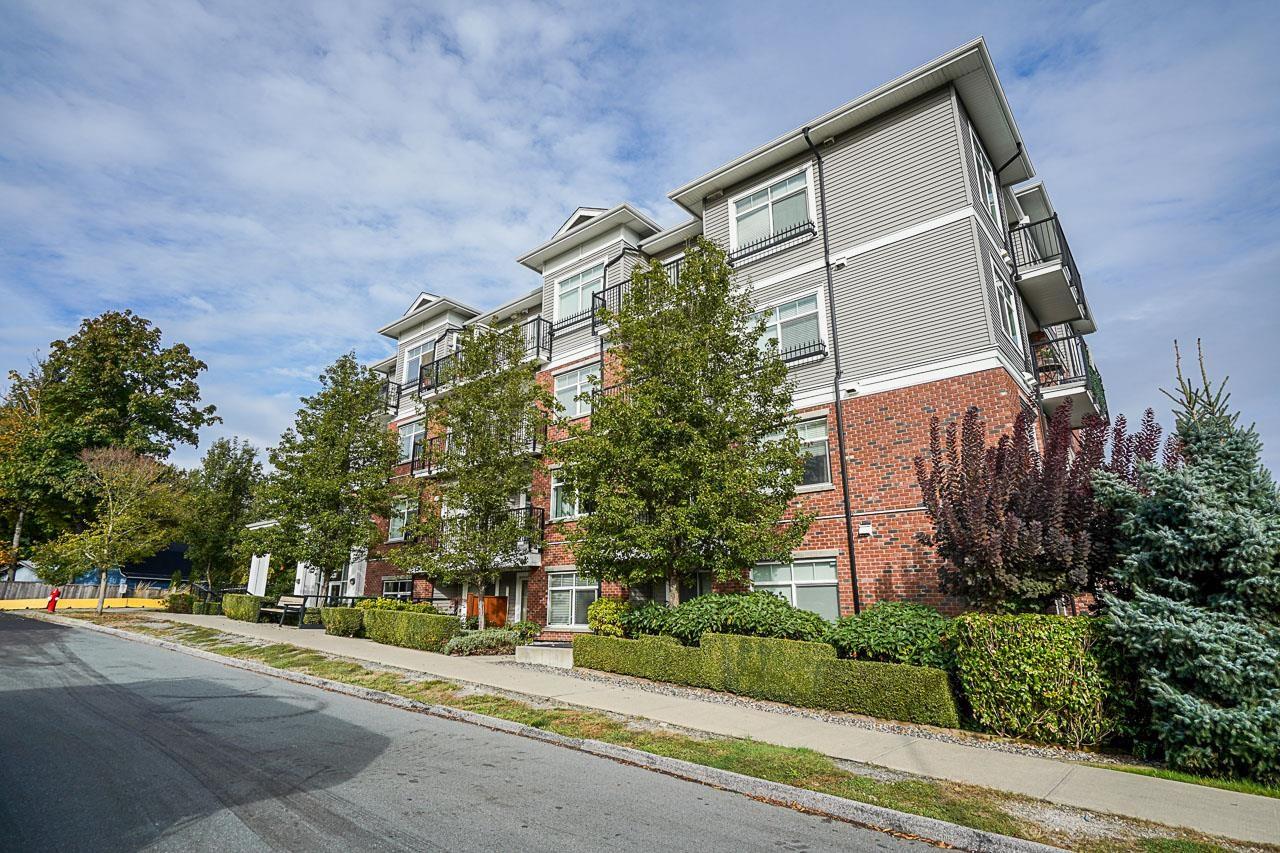 316 6480 195a Street, Surrey, British Columbia  V4N 6P1 - Photo 3 - R3053572