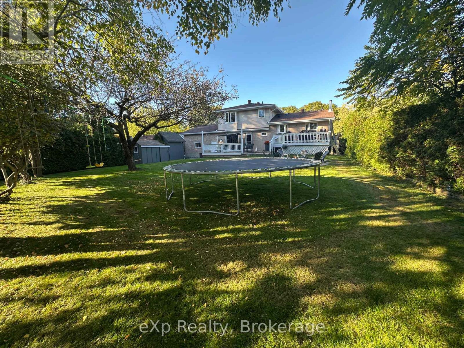 470 Williamsburg Street, Kincardine, Ontario  N2Z 2G3 - Photo 39 - X12433397