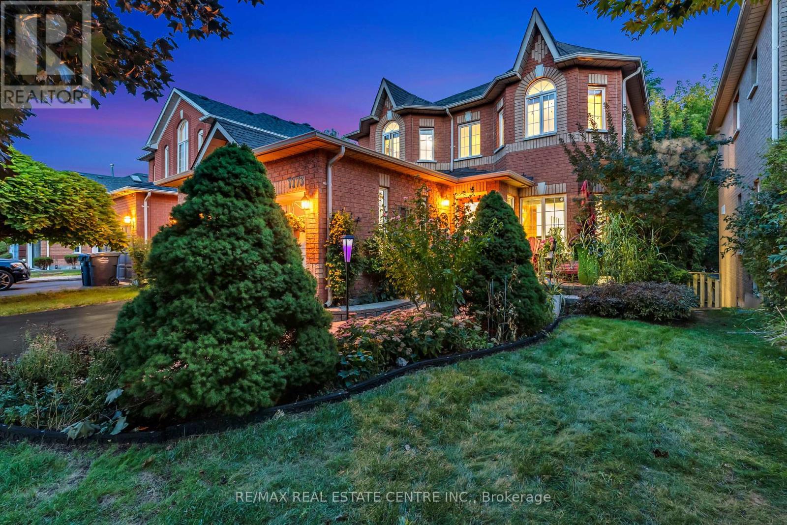 7173 Waldorf Way Nw, Mississauga, Ontario  L5N 7R3 - Photo 6 - W12410261