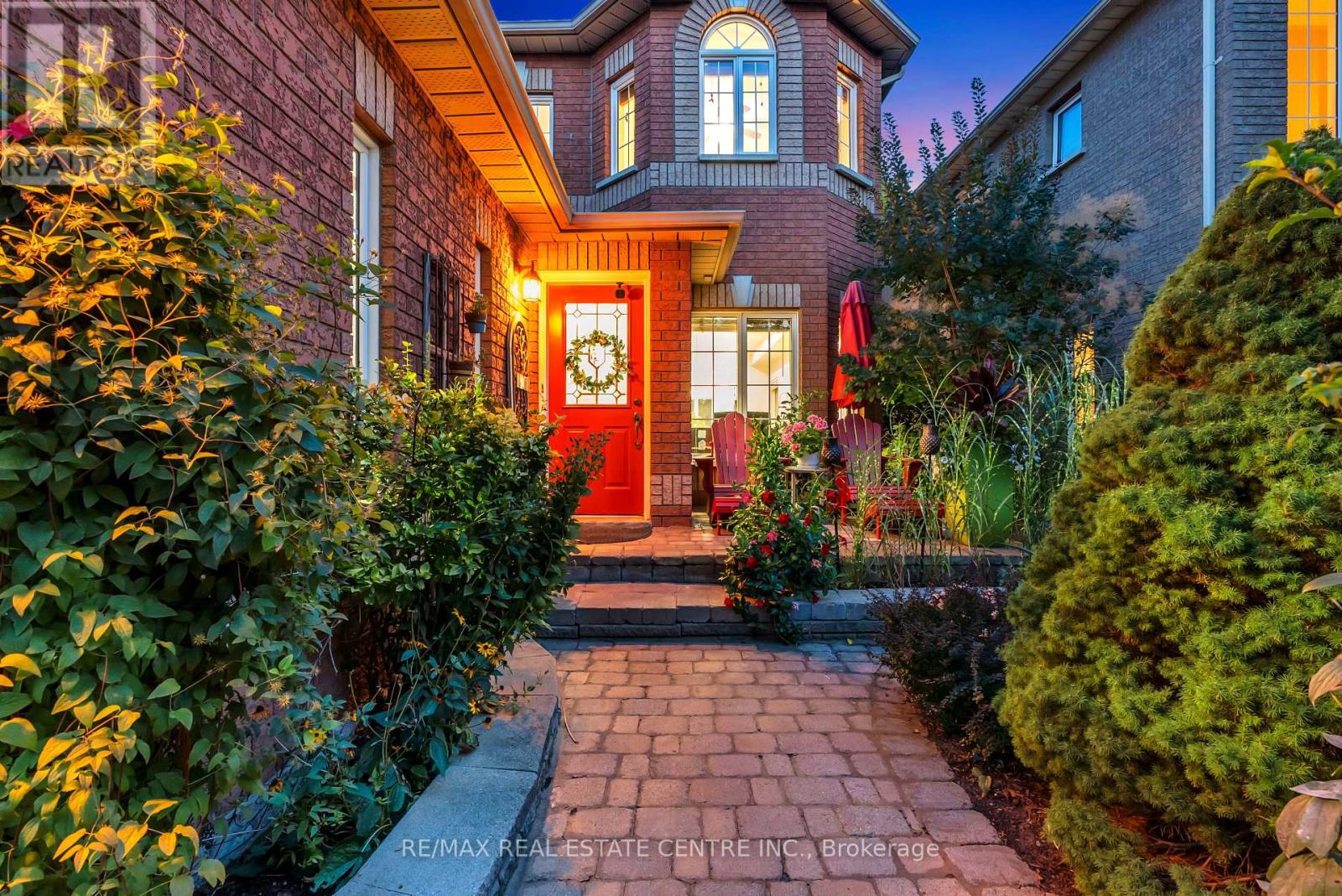 7173 Waldorf Way Nw, Mississauga, Ontario  L5N 7R3 - Photo 7 - W12410261