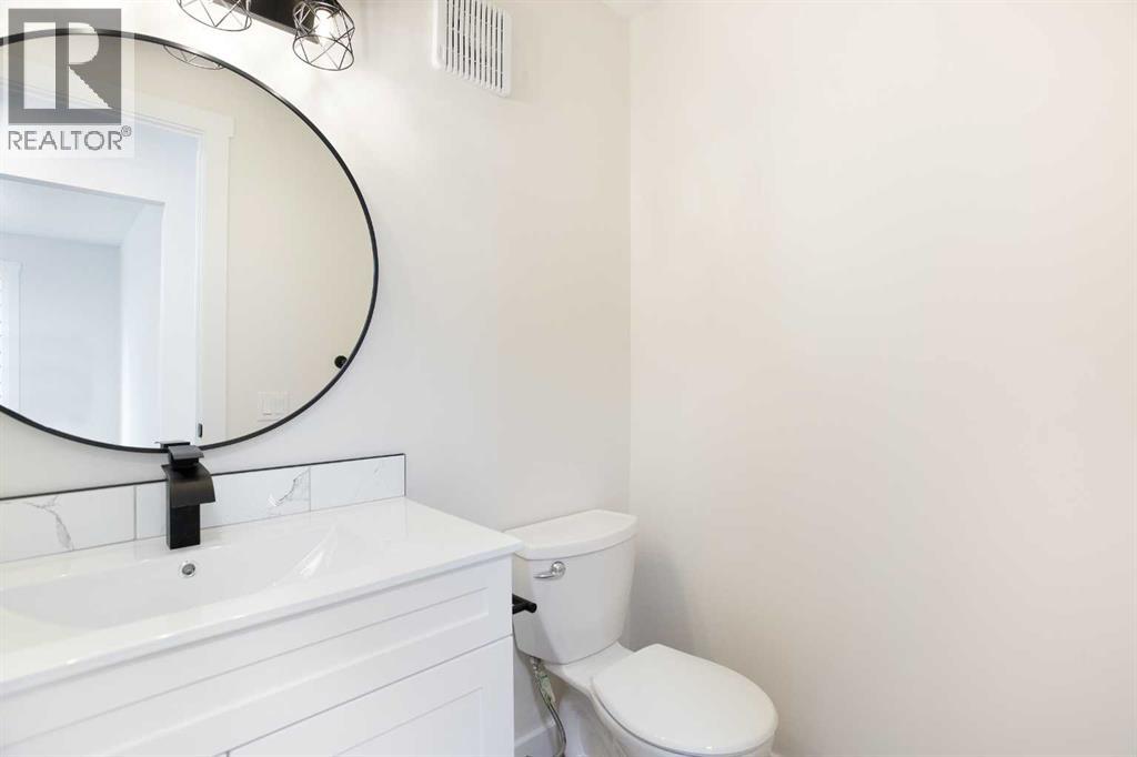24 Hawkwood Crescent Nw, Calgary, Alberta  T3G 1X5 - Photo 6 - A2258455