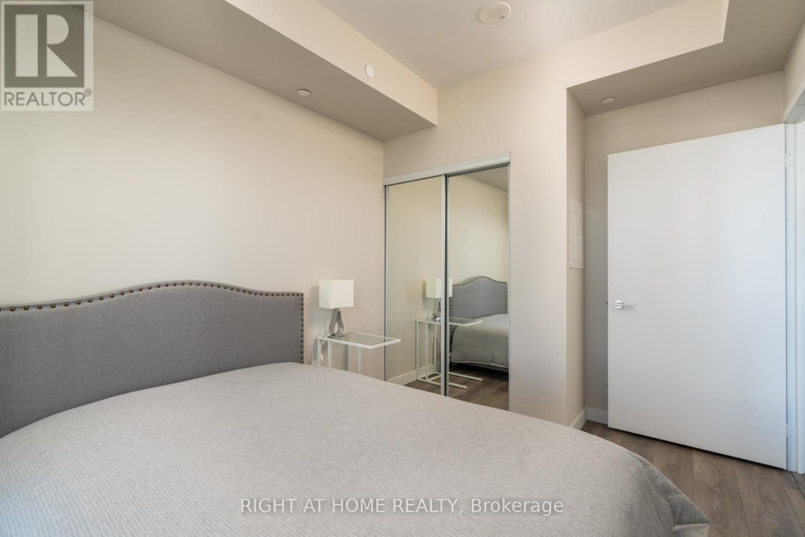 5703 - 8 Eglinton Avenue E, Toronto, Ontario  M4P 0C1 - Photo 13 - C12433516