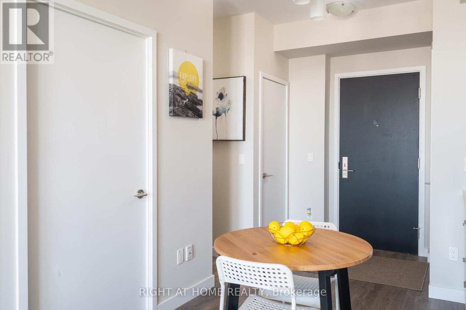 5703 - 8 Eglinton Avenue E, Toronto, Ontario  M4P 0C1 - Photo 15 - C12433516