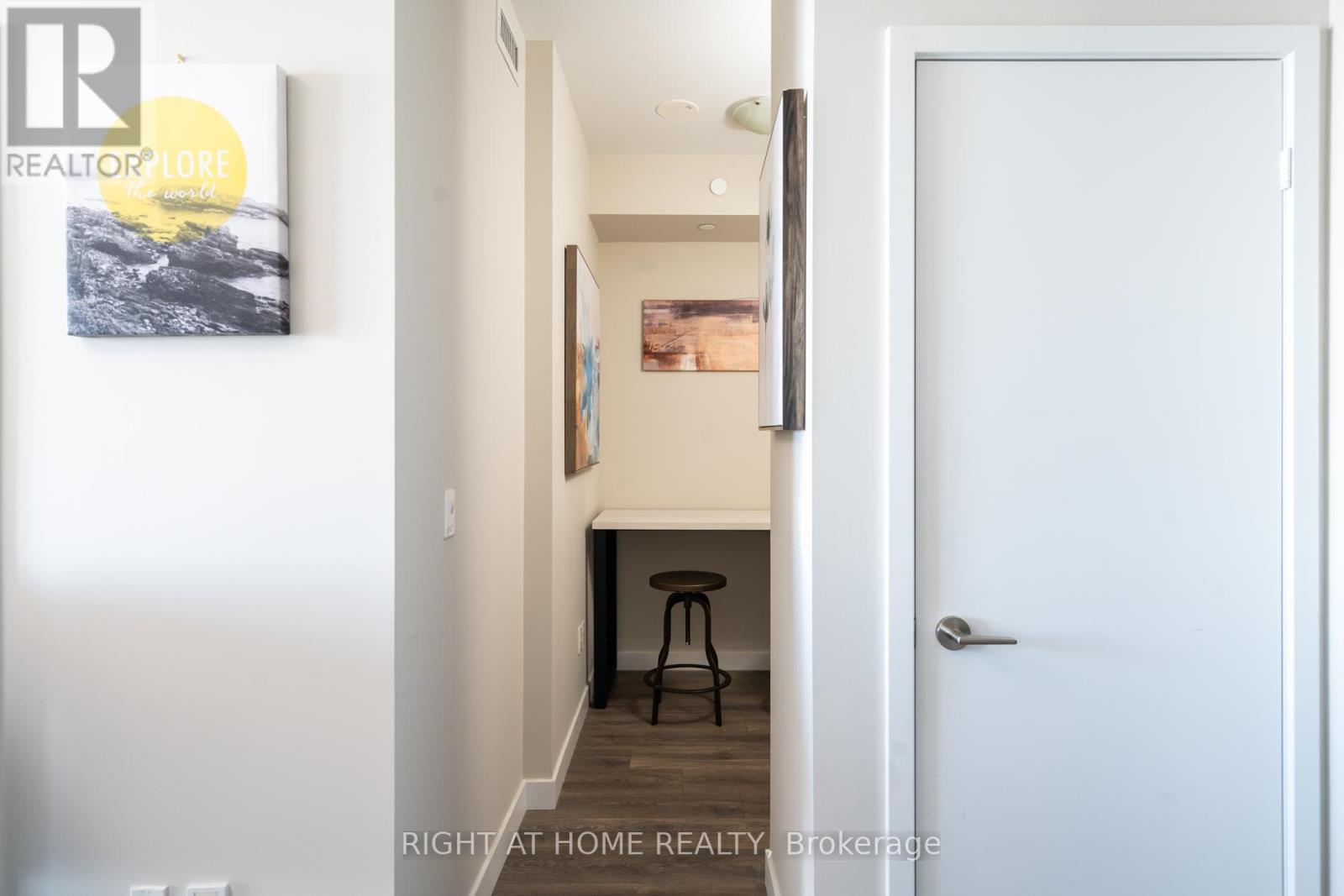 5703 - 8 Eglinton Avenue E, Toronto, Ontario  M4P 0C1 - Photo 18 - C12433516