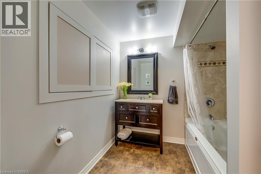 16 Sweetman Drive, Dundas, Ontario  L9H 7N6 - Photo 28 - 40774689