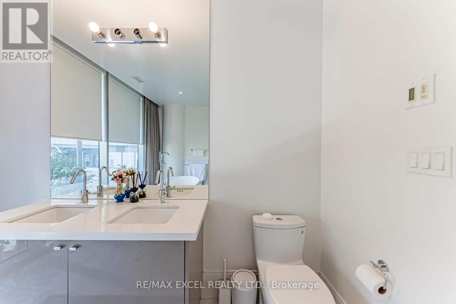 Th127 - 29 Queens Quay E, Toronto, Ontario  M5E 0A4 - Photo 22 - C12430466