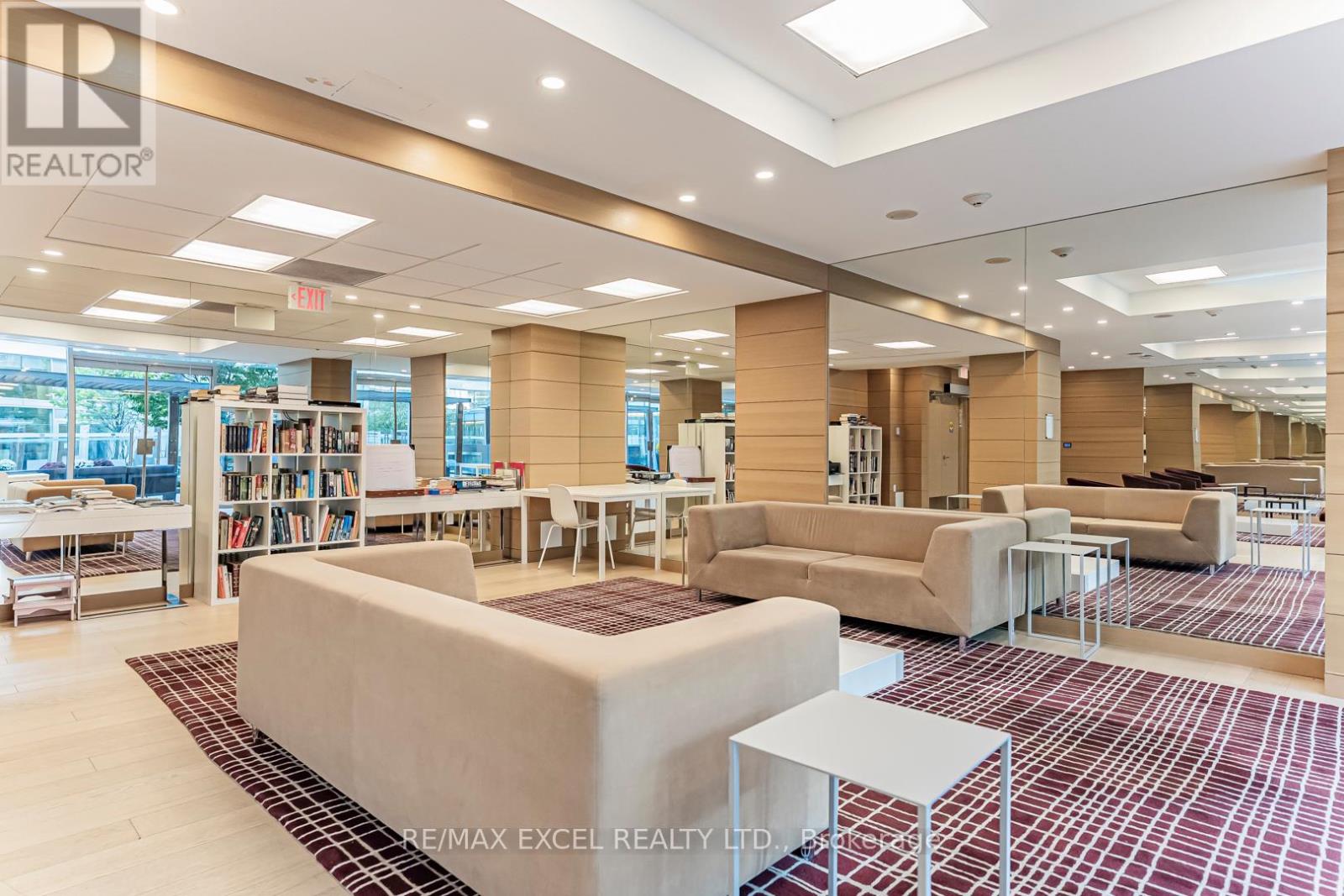 Th127 - 29 Queens Quay E, Toronto, Ontario  M5E 0A4 - Photo 46 - C12430466
