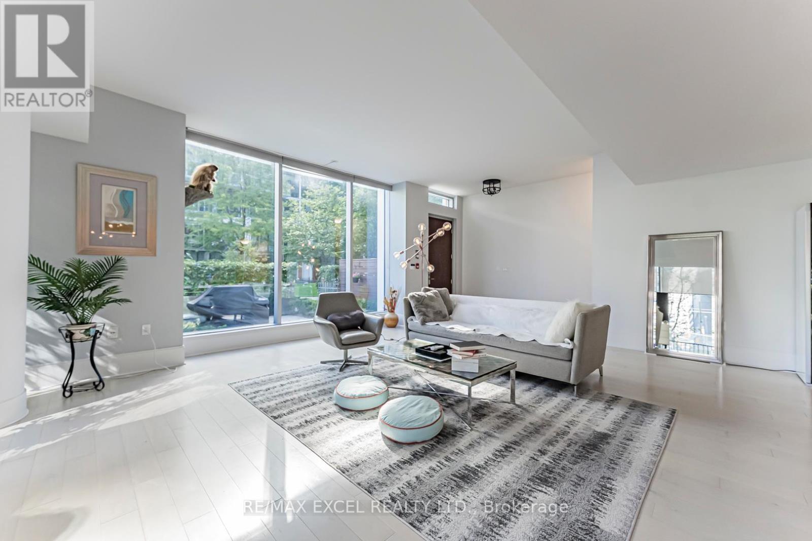 Th127 - 29 Queens Quay E, Toronto, Ontario  M5E 0A4 - Photo 9 - C12430466