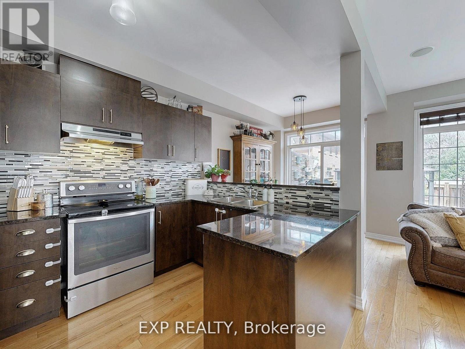 9 Samba Street, Richmond Hill, Ontario  L4E 2Z3 - Photo 7 - N12433506