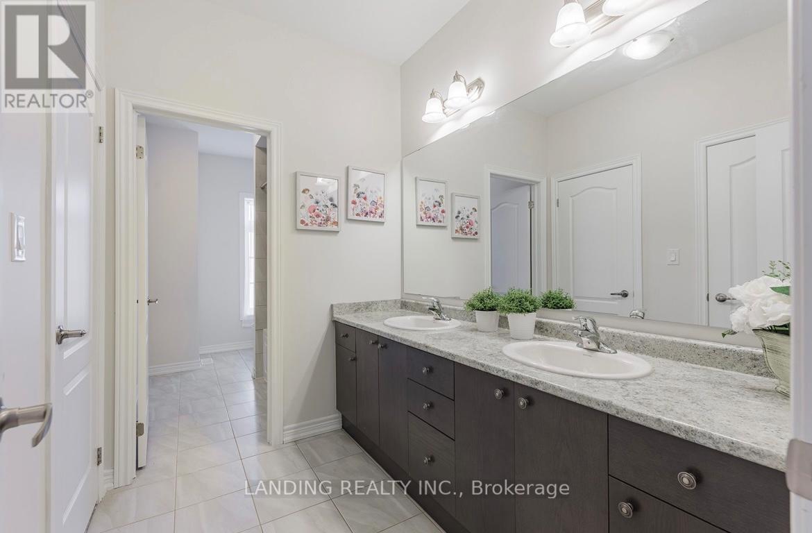 39 Bolsby Court, Aurora, Ontario  L4G 7C4 - Photo 27 - N12433507