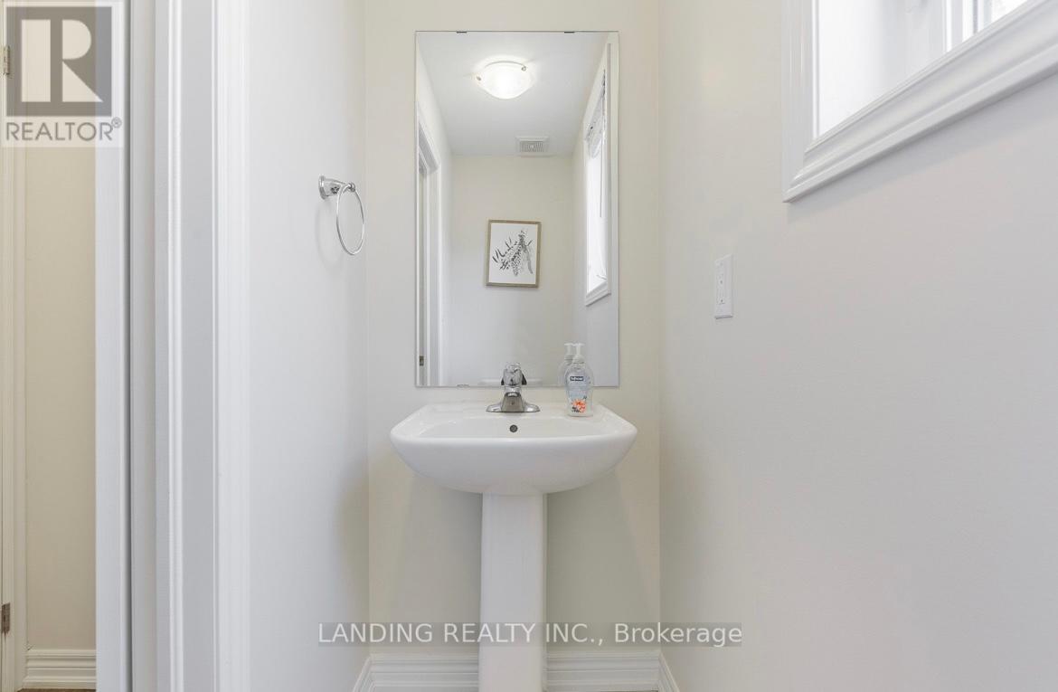 39 Bolsby Court, Aurora, Ontario  L4G 7C4 - Photo 28 - N12433507