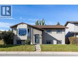 1018 10 Avenue SE Emerson Lake Estates