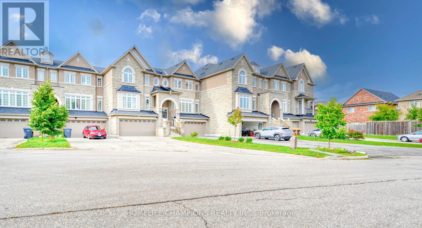 487 Briggs Court, Mississauga, Ontario  L5W 0C6 - Photo 1 - W12433515